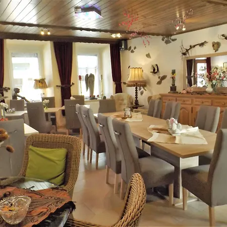 Pensjonat Zum Achten Himmel Klotten