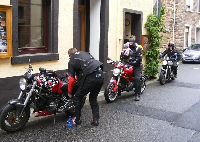 Zum Achten Himmel Affittacamere 3*